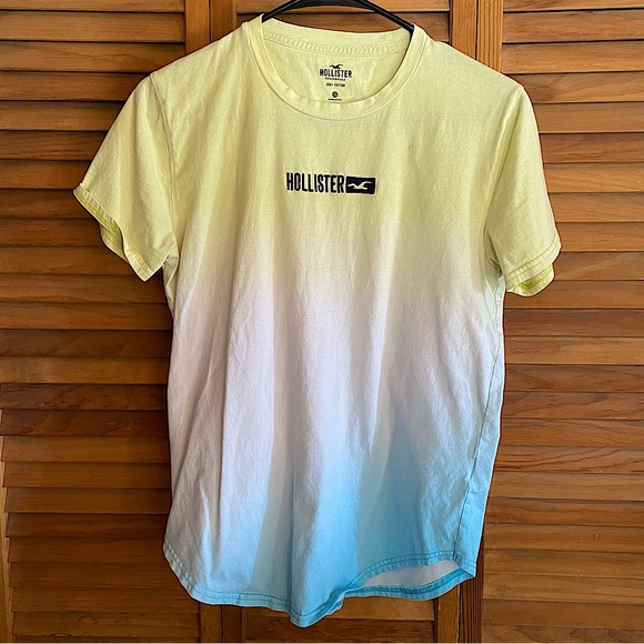 ☀️Hollister, Size XS, Ombré, Logo Graphic, Short Sleeve Top - Picture 2 of 10